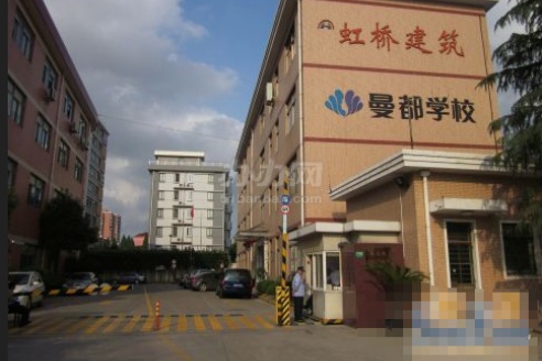 大门入口